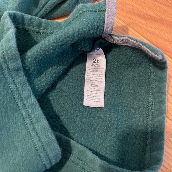 Carter’s 2T Forest Green Fleece 1/4 Zip Pullover – Cozy w/ Bear Logo - Picture 4 of 5